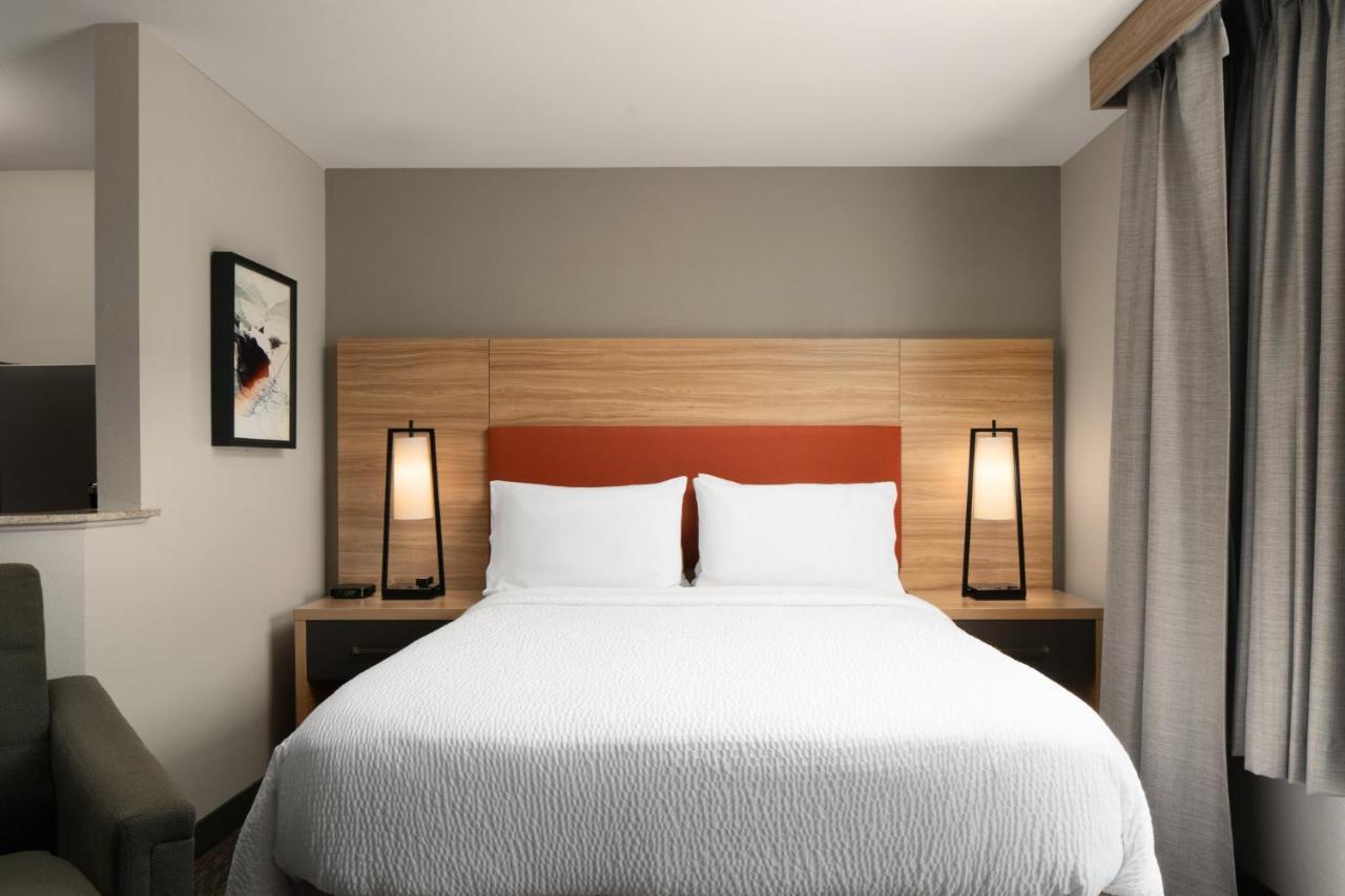 Candlewood Suites St Louis St Charles By Ihg Saint Charles Exterior photo