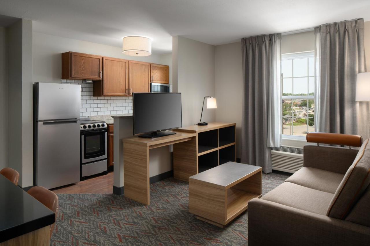 Candlewood Suites St Louis St Charles By Ihg Saint Charles Exterior photo